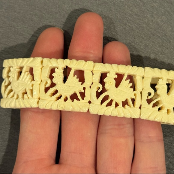 Vtg Carved Bone Rooster Bracelet - Picture 5 of 16